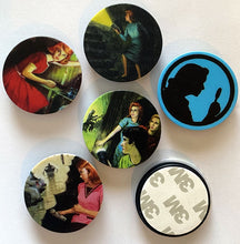 Load image into Gallery viewer, Nancy Drew Pop Socket Sleuth Social