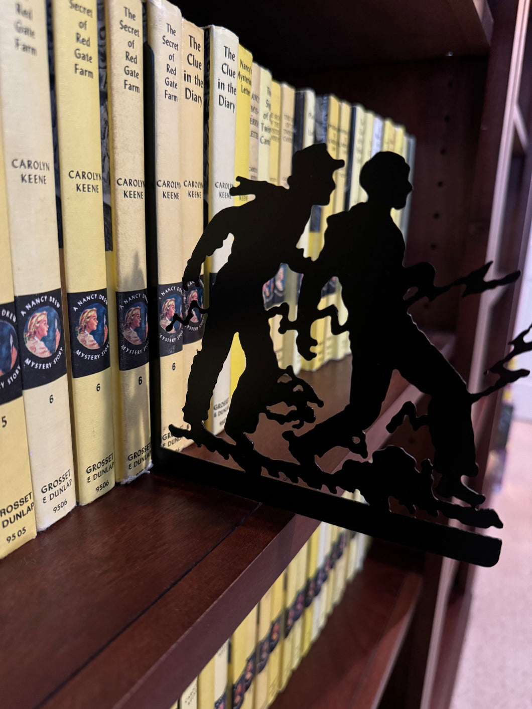 Hardy Boys Bookshelf Silhouette Pop Out